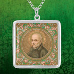 Collar Plateado St. Ignatius Loyola (BK 050)<br><div class="desc">El noble y soldado vasco español convertido en sacerdote y teólogo, San Ignacio Loyola (1491-1556) fue fundador y primer General Superior de la Sociedad de Jesús (los Jesuitas). En este resumen, San Ignacio es de estilo jesuita. Usa una simple sotana negra, presumiblemente envuelta y cincelada en la cintura sin abotonarse...</div>