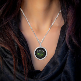 Collar Plateado Stay Weird Introvert, Geek, Nerd