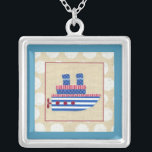 Collar Plateado Steship with Propeller and Blue Smostacks<br><div class="desc">¡Todo a bordo! Chariklia Zarris creó este caprichoso barco de vapor,  con una hélice y chimeneas azules. Ojalá fuera lo suficientemente grande para tomar un crucero. ¡Pida una copia y ponla en tu casa,  o dársela como un regalo a alguien que espera un hijo!</div>