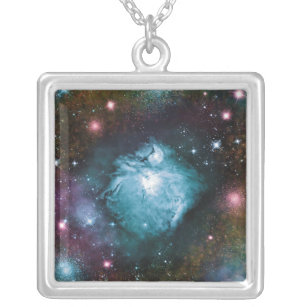 Collar Plateado Telescopio Hubble para el Planeta de la Nebula Cel