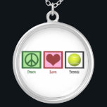 Collar Plateado Tenis de amor por la paz<br><div class="desc">Una señal de paz,  un corazón y un diseño de pelota de tenis son un gran regalo para un jugador de tenis.</div>