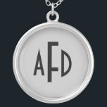 Collar Plateado Tipo de letra de bloque inicial Monograma 3<br><div class="desc">Monograma este collar con tus tres iniciales. Hace un gran regalo para cualquier mujer.</div>