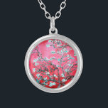 Collar Plateado Van Gogh Almond Blossoms azul rojo<br><div class="desc">Flores de almendras rojas rosadas por Vincent Van Gogh alteración del color copyright 2Sweet4wordsDiseños/ PureVintage Love Flores de almendras rojas rosadas rosadas para un toque artístico al estilo personal, Fiesta de bodas, Baby Shower, regalos de oficina o Fiesta de primavera: Celebre sus ocasiones especiales con la belleza encantadora de las...</div>