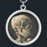 Collar Plateado Vincent van Gogh - Calavera con cigarrillo en llam<br><div class="desc">Cabeza de un Skeleton con un cigarrillo en llamas / Calavera con cigarrillo en llamas / Crane de squelette fumant une cigarrillo - Vincent van Gogh,  1885</div>