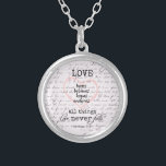 Collar Plateado Vintage Love Bible Verse<br><div class="desc">Regalos de la Biblia de amor vintage Verse. Impresión de lienzos en blanco y negro con hermosos antecedentes de escritura antigua, presentando el versículo de la biblia sobre el amor de los corintios. El amor soporta todas las cosas, cree, espera. El Amor Nunca Falla. Ver más en nuestra tienda, Christian...</div>