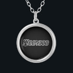 COLLAR PLATEADO WEEABOO<br><div class="desc">Orgullo de nosotros. Globe Trotters se especializa en imágenes idiosincrásicas de todo el mundo. Aquí encontrará tarjetas de felicitación únicas, postales, Posters, Mousepads y más.</div>