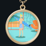 Collar Retro Surfer Dude<br><div class="desc">Todos los días puede haber un día en la playa con este collar de tipo Retro Surfer Dude. El diseño de arte minimalista, al estilo de los años 60, cuenta con un tipo dorado, rubio y surfista, todo listo para tomar una ola. Nuestro surfista en forma mira al océano a...</div>