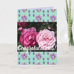Colorida tarjeta de felicitaciones florales rosada