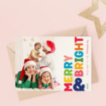 Colorida tarjeta navideña mora y brillante<br><div class="desc">Captura la alegría y la magia de la temporada de vacaciones con esta carta única y festiva, colorida alegre y brillante. Su diseño es sencillo y divertido, con una paleta de colores arcoiris de color rojo, verde, amarillo, azul, naranja y rosa, creando un ambiente vibrante y alegre. El enfoque creativo...</div>