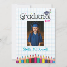 Colorida y pequeña invitación para graduación de g