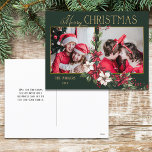 Coloridas fotos de dos fotos de Feliz Navidad Poin<br><div class="desc">Diseño festivo y colorido que presenta una plantilla de dos fotos con personalizado de oro. Gráfica de texto de Feliz Navidad con un spray de puninsettias de Navidades tradicionales y con fondo verde.</div>