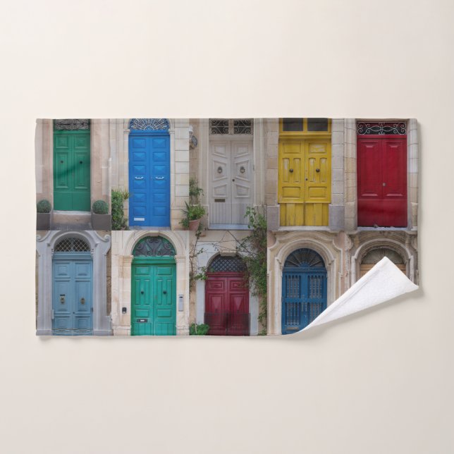 Coloridas puertas delanteras en Malta (Toalla de mano)
