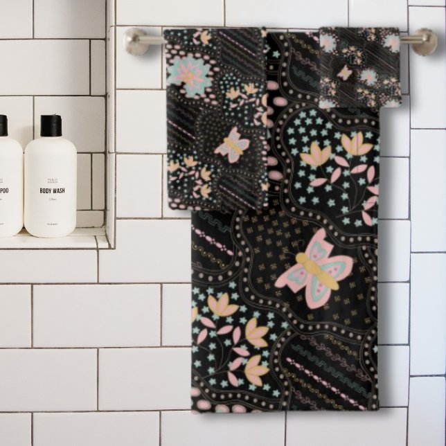 Colorido Pastel Floral Mariposas Batic (Subido por el creador)