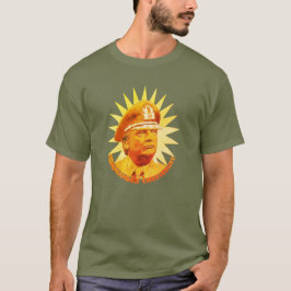 Comandante en la camiseta de queso
