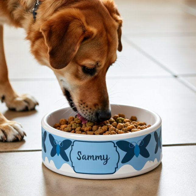 Comedero Comida para mascotas mariposa azul y azul oscuro (Looking for something special for the dog in your life? Hand drawn art with a custom name tag.)
