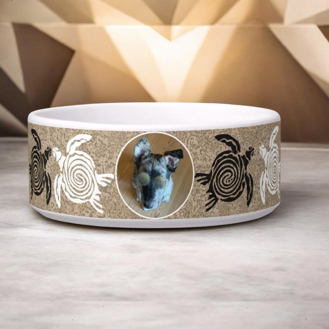 Comedero Custom Pet Photo Sandy Beach Turtles (Custom photo ceramic pet bowl with tribal art turtles around the outside of the bowl.)