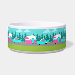 Comedero El campista/el remolque y el coche retros