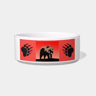 Comedero El oso pardo al atardecer - Arte de vida salvaje o