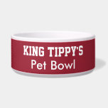 Comedero Funny King Dog Tazón de mascota Tazón blanco rojo<br><div class="desc">El divertido Mascota blanco perro Bowl con la frase, el tazón de la mascota del rey Tippy con texto blanco para tu casa. PERSONALIZAR insertando su nombre de Mascota. Haga clic en IT PERSONALIZAR para seleccionar el color de fondo de la paleta de colores. Elija su tamaño de bol de...</div>