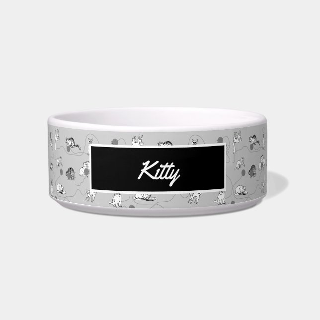 Comedero Gatos Cutos Jugando Y Siendo Mascota De Patrón Mal (Frente)