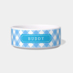 Comedero Nombre personalizado Bebé Azul Gingham<br><div class="desc">Un delicioso recipiente de mascota con un elegante diseño de gingham azul. Personalícelo reemplazando el texto del marcador de posición. Para obtener más opciones como cambiar la fuente y su tamaño, haga clic en el botón "Personalizar". *Tenga en cuenta que la marca de agua Zazzle que aparece en la vista...</div>