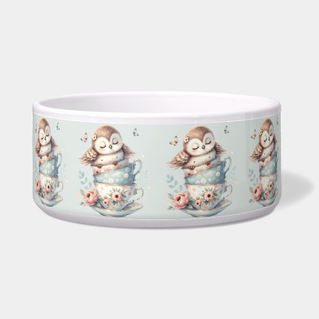 Comedero Sleeping Owl in Stacked Floral Teacups (Frente)