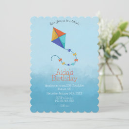 Cometas en la invitación al cielo: coloridas