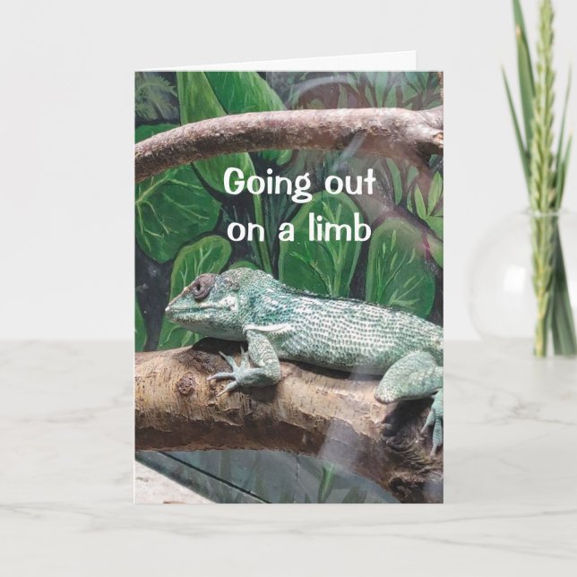 COMICAL LIZARD DICE "TÚ ERES 60" TARJETA DE CUMPLE (Anverso)