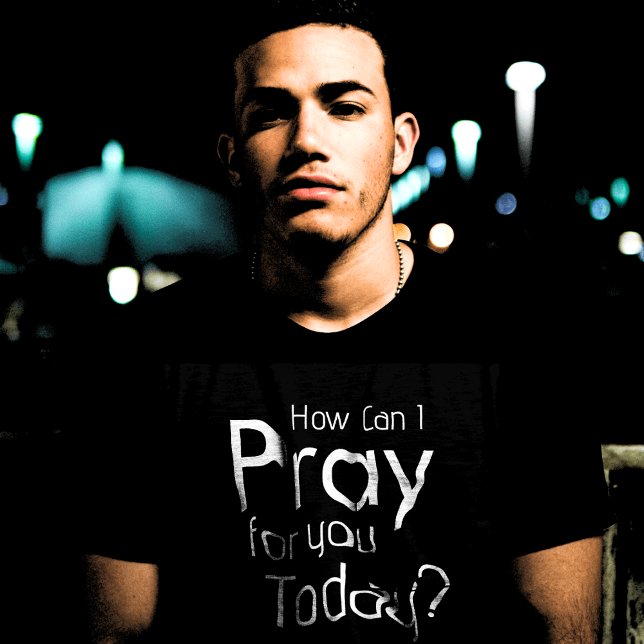 Cómo puedo rezar por ti hoy camiseta masculina cri (How Can I Pray for you Today? Ministry Tshirts)