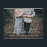 Con amor, salva la postal de fecha<br><div class="desc">¡Felicitaciones por tu compromiso! ¡Guardar los anuncios de la fecha es el primer gran paso en el proceso de planificación del boda! Recuerde, no olvide que su anuncio de fecha marcará el tono de su gran día, asegúrese de impresionar a los huéspedes con un diseño inolvidable y un vistazo a...</div>