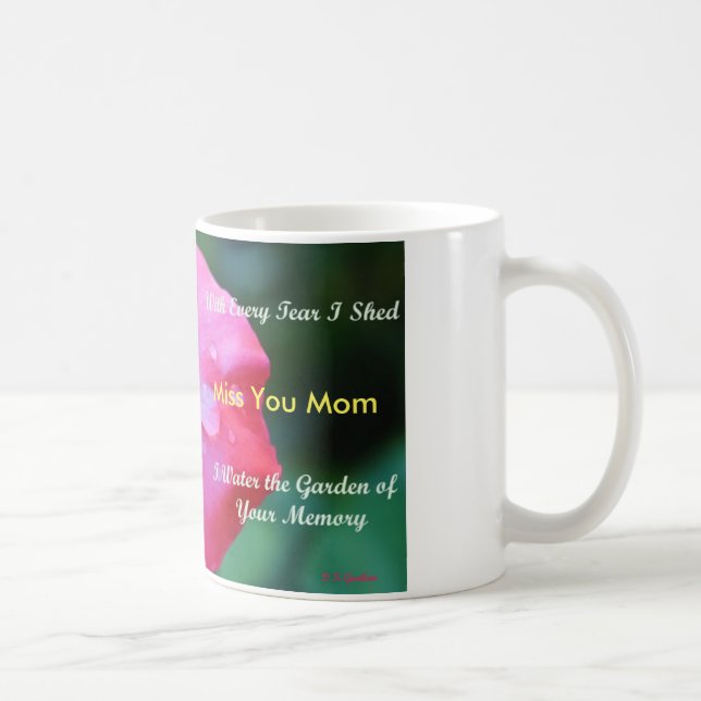 "Con cada rasgón vertí" la taza de café (Derecha)