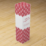 Con la caja corporativa promocional del vino de<br><div class="desc">Agradezca los clientes o a los clientes con este rojo y blanco gráficos simples con la caja promocional elogiosa corporativa. El galón y el punto gráficos modelaron el ideal gráfico intrépido de la caja del estilo para que los amantes del vino llenen de su opción del vino. Lee con cumplidos...</div>