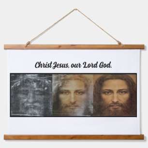 Con Marco De Madera El Cristo Jesús colgando el tapiz