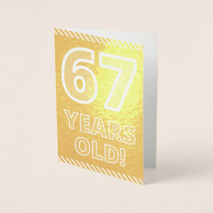 Con Relieve Metalizado 67º cumpleaños: audaz "¡67 años!" Tarjeta de Relie