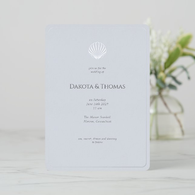 Con Relieve Metalizado Invitación de boda Light Blue Silver Seashell (Anverso de pie)