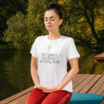 Concéntrate En Ti Y Entonces Arrojarás Camiseta<br><div class="desc">Difundir el empoderamiento con este inspirador,  "No compitan. Concéntrate en ti. ¡Entonces florecerás" camiseta!</div>