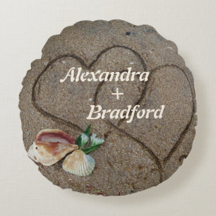 conchas y 2 corazones en la almohada de bodas pers