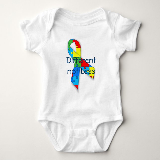 Conciencia del autismo Diferente no Menos camiseta (Anverso)