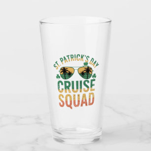 Concurso familiar divertido de la squad de crucero