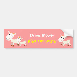 Conduzca lentamente a la pegatina para el