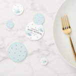 Confeti Baby Shower de estrellas de oro y nubes esponjosas<br><div class="desc">Este bonito confeti con una mesita de ducha para bebés presenta falsas estrellas purpurinas de oro y nubes onduladas sobre fondo blanco. En el reverso,  el fondo es azul claro,  con motivos de estrella purpurina de oro falsos. Cambie el color de fondo y personalizarlo para sus necesidades.</div>