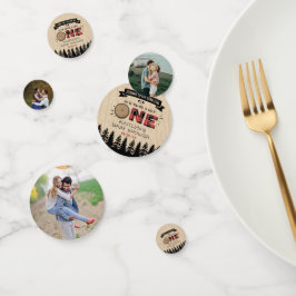 Confeti Búfalo de bosque rústico colocado salvaje en un Ba