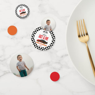 Confeti Carro de carreras rápido y cinco con llama roja Fi