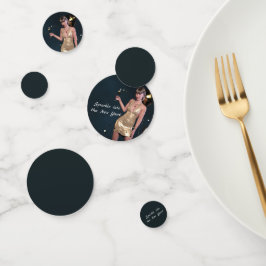 Confeti Fiesta Chica de Año Nuevo con vestimenta secuencia