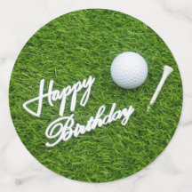 Golf feliz cumpleaños con bola y tee en verde