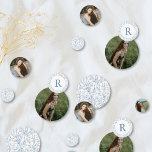 Confeti Monograma Bat floral francés Mitzvah Photo Confett<br><div class="desc">Este foto-confetti es perfecto para un bar de caramelos Bat Mitzvah, mesa de postres, mesa de velas y más. El diseño presenta flores toile francesas en azul, una carta monograma y tres fotos de tu chica Bat Mitzvah. Introduzca la herramienta de diseño de Zazzle para ajustar la posición de la...</div>