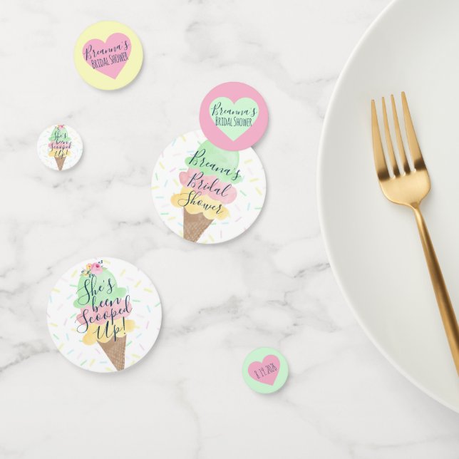 Confeti Se Ha Escogido Torta de Cumpleaños para Novia (Grupo)