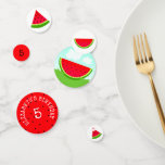 Confeti Summery Red Watermelon Kids Birthday Fiesta<br><div class="desc">Añade un toque de verano a tu decoración fiesta. Diseñamos esta infructuosa gráfica para coordinar con nuestra colección de fiestas de cumpleaños para niños de la sandía roja. Cuenta con rodajas de sandía, una escena al aire libre con césped y cielo azul, y tonos rojos vivos. Esto definitivamente evoca una...</div>