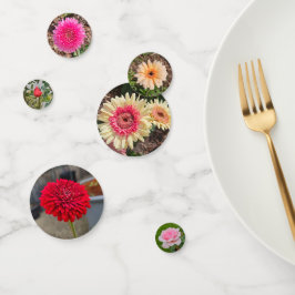 Confeti Una dispersión de flores