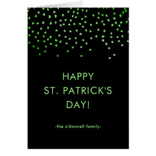 Confeti verde del trébol el el día de St Patrick